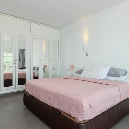 Penthouse With Private Pool Малага