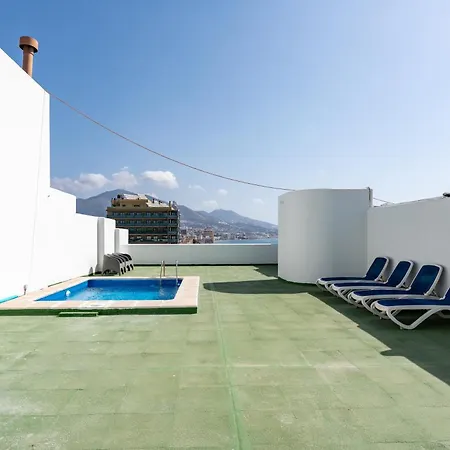 Penthouse With Private Pool Малага