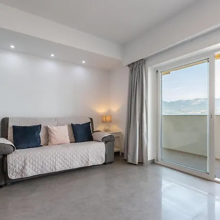 Penthouse With Private Pool 公寓 *
